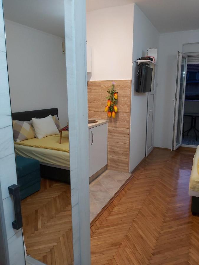 Studio 17 Appartement Belgrado Buitenkant foto